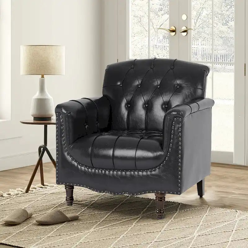 Fauteuil d'appoint capitonné en similicuir avec accoudoirs cloutés