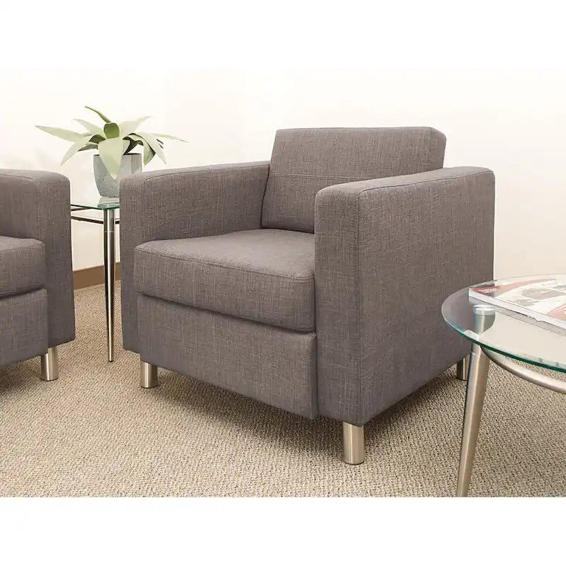 Fauteuil d'appoint rembourré avec accoudoirs