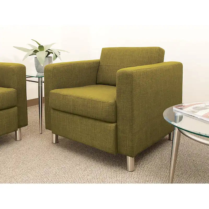 Fauteuil d'appoint rembourré avec accoudoirs