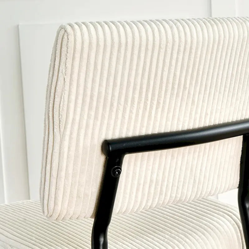 Chaise de salle à manger moderne et simple en velours, revêtement en tissu, pieds en métal noir